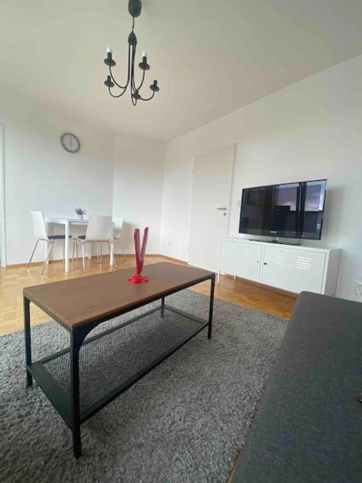 Schone, Helle Im Zentrum